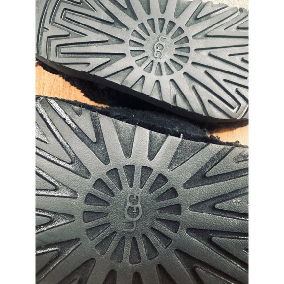 UGG Womens Black Fuzzy Slide Slippers Size 9 - Picture 13 of 14